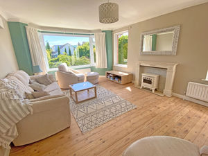 Sitting Room - click for photo gallery